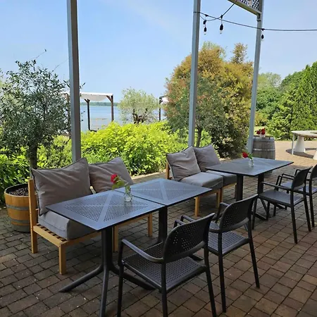 Otel Noce I Dnie Pierkunowo