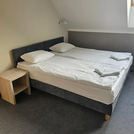 Noce I Dnie Otel Pierkunowo