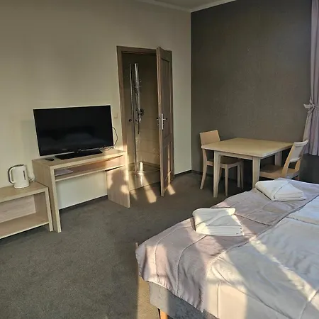 Hotel Noce I Dnie