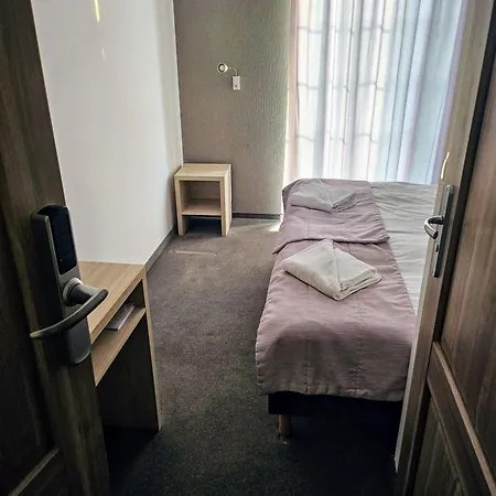 Hotel Noce I Dnie Pierkunowo