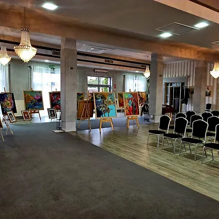 Noce I Dnie Hotel Pierkunowo