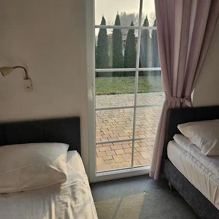 Hotel Noce I Dnie