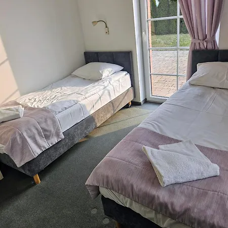 Hotel Noce I Dnie Pierkunowo