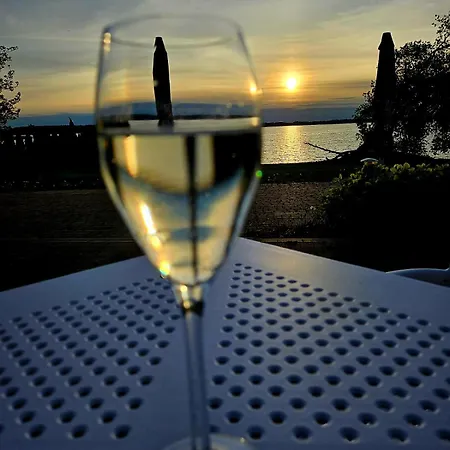 Noce I Dnie Hotel Pierkunowo