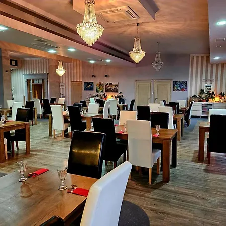 Hotel Noce I Dnie *