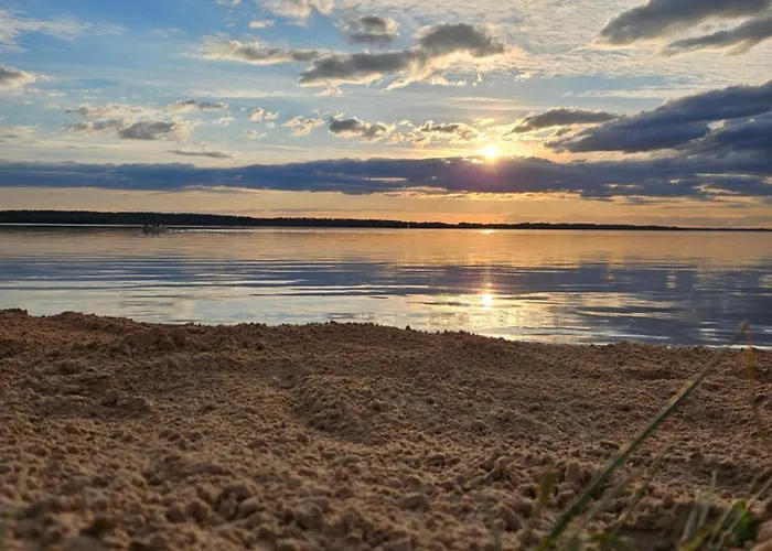 Hotel Noce I Dnie Pierkunowo